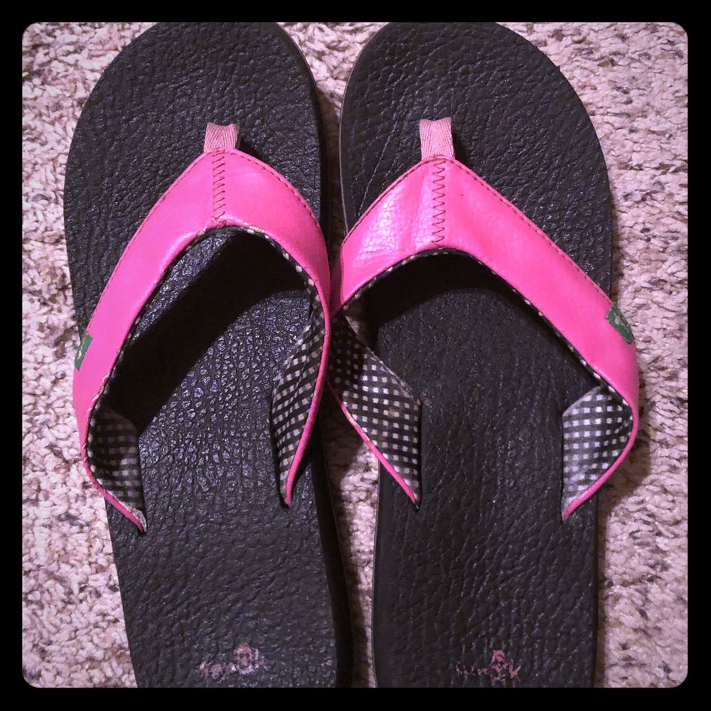 Sanuk yoga mat flip flops